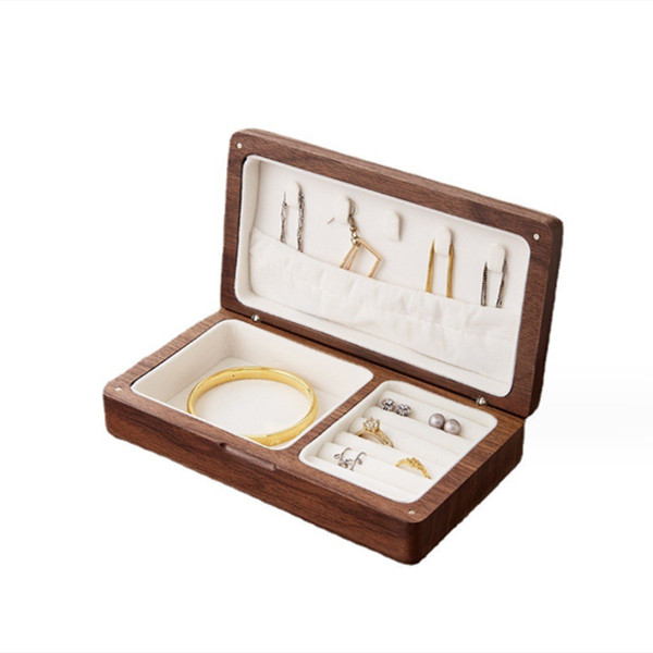 Handcrafted wooden jewelry packaging solutions